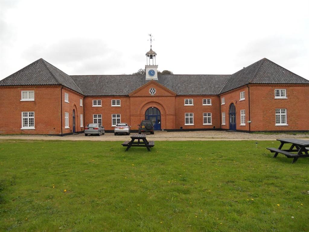 The Stables At Henham Park Bed and Breakfast Southwold Exteriör bild